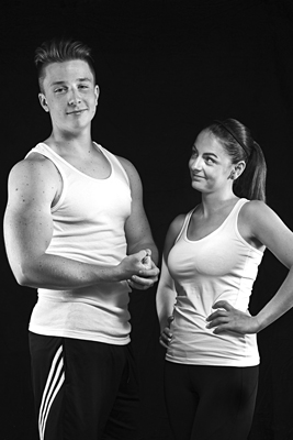 Fitnessmodels Fitnessshooting schwarz weiß Muskeln Paar
